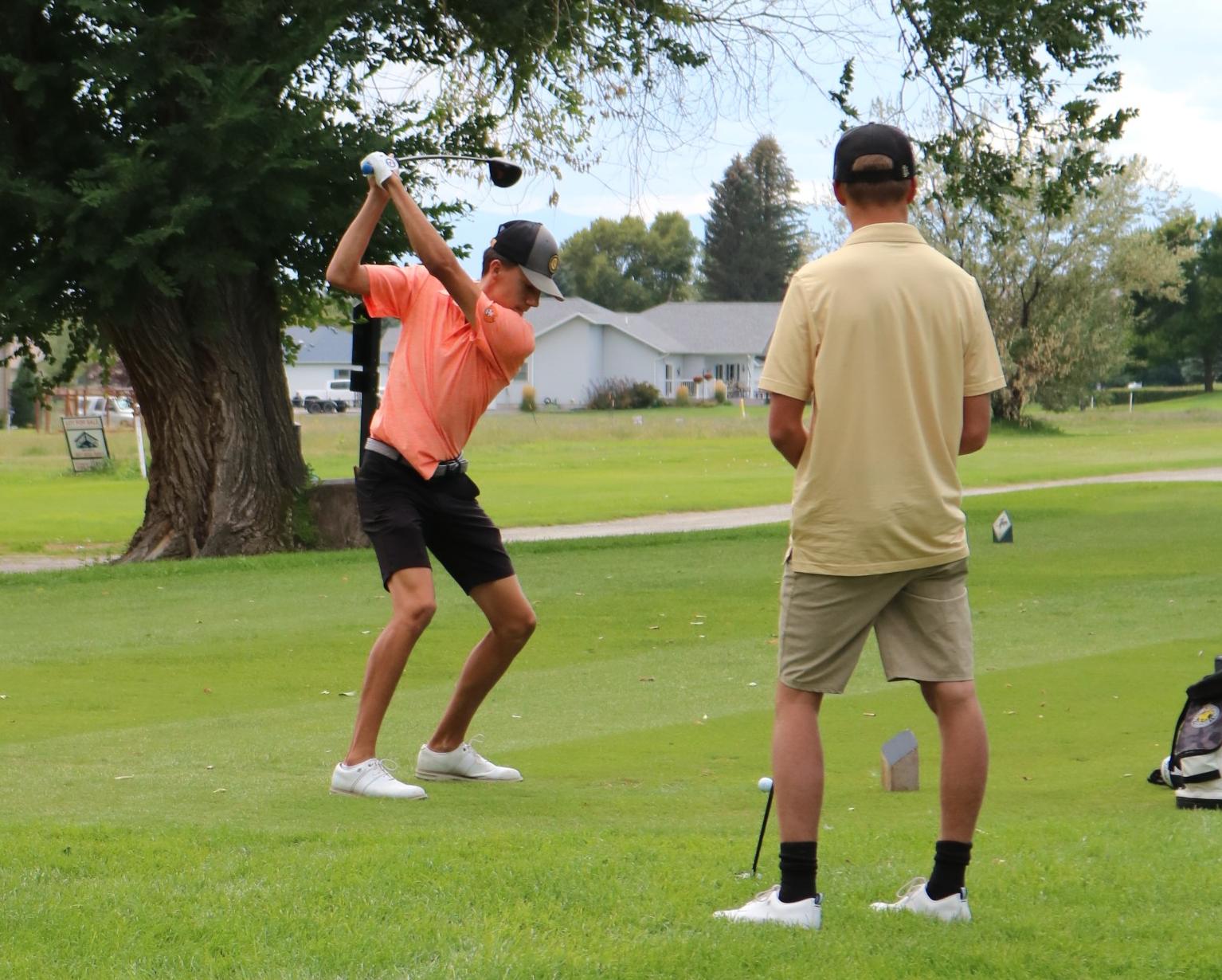 Tyler Ewell Takes Individual Title as CWC Golf Battles Weather in Sterling