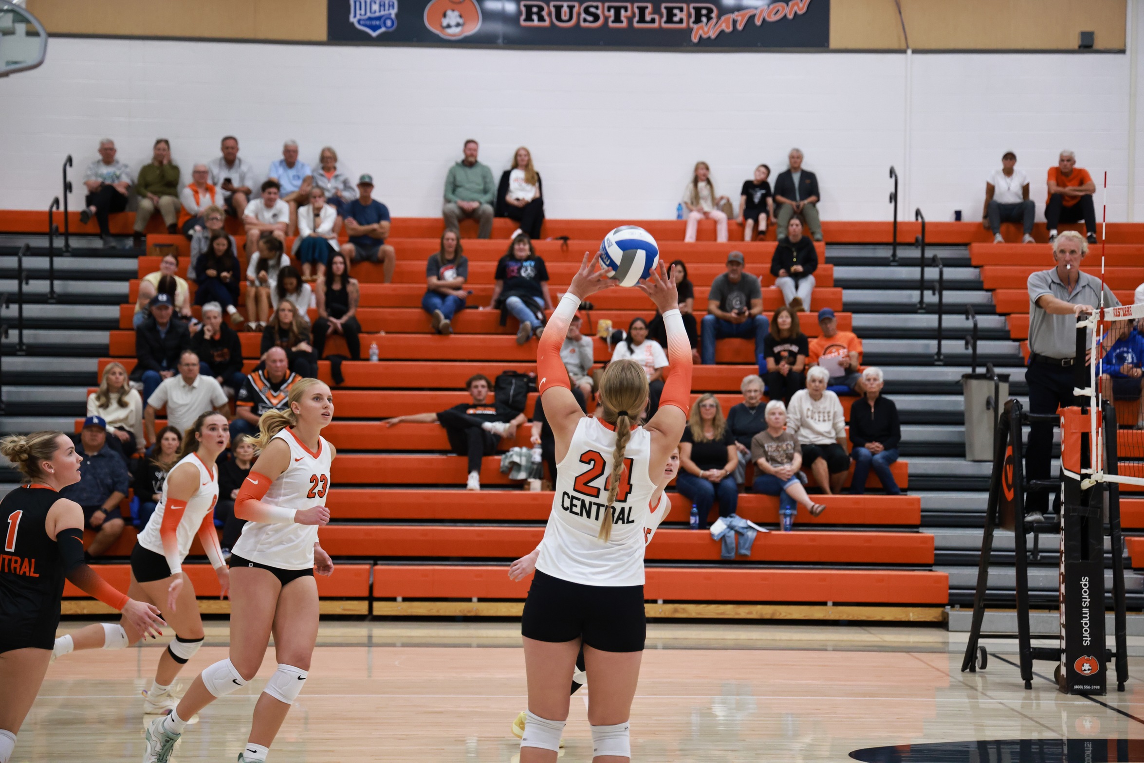 CWC Rustlers Women's Volleyball Faces Mixed Results at Wyo-Braska Tournament